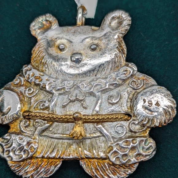 Vintage Lunt Silver Gold Tone Santa Bear Holiday Christmas Ornament - Picture 2 of 8